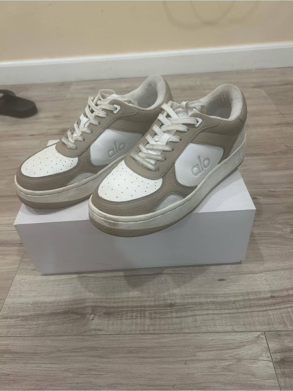 ALO Yoga Recovery Mode Sneakers in White and Taupe